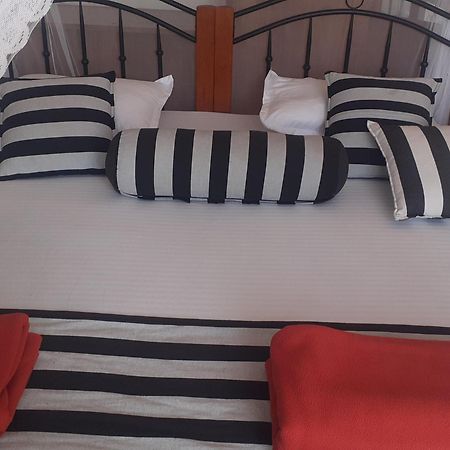Ella Floating View Bed & Breakfast Bagian luar foto