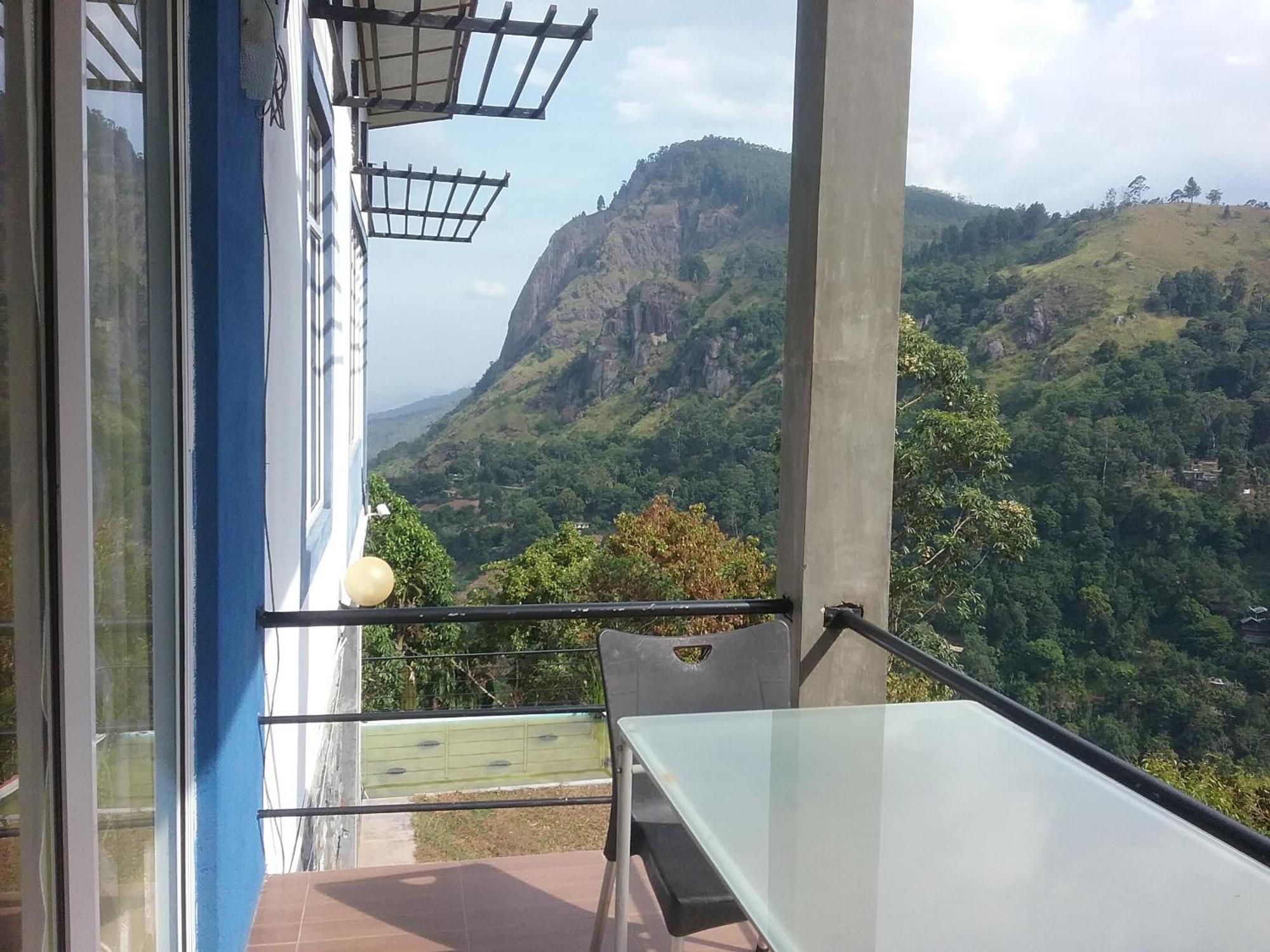 Ella Floating View Bed & Breakfast Bagian luar foto