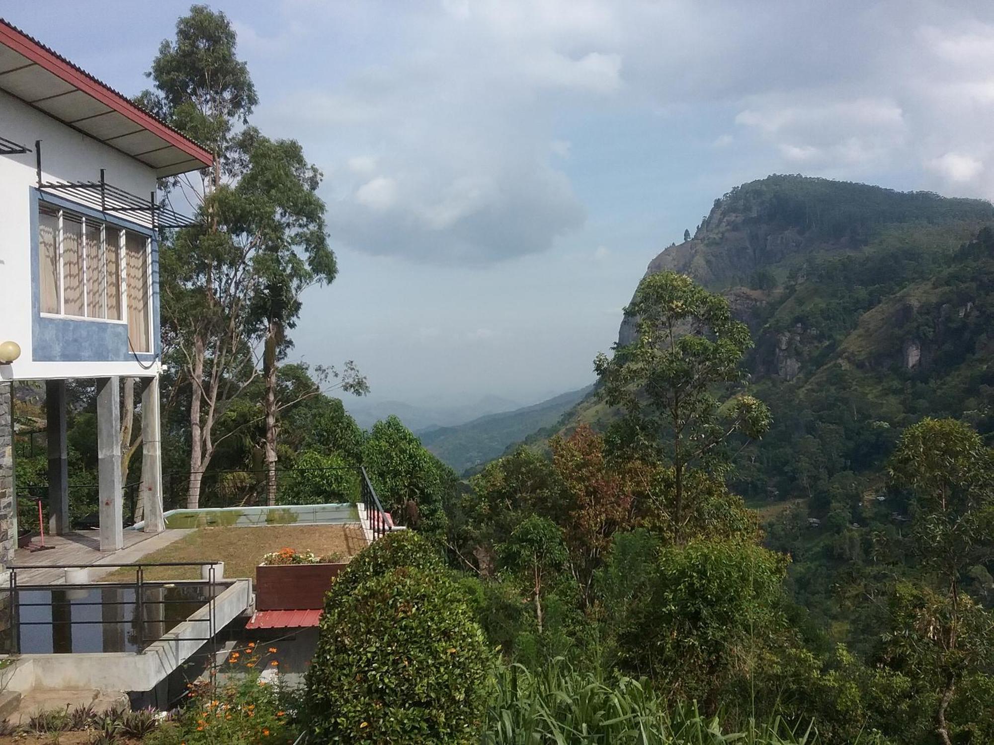 Ella Floating View Bed & Breakfast Bagian luar foto