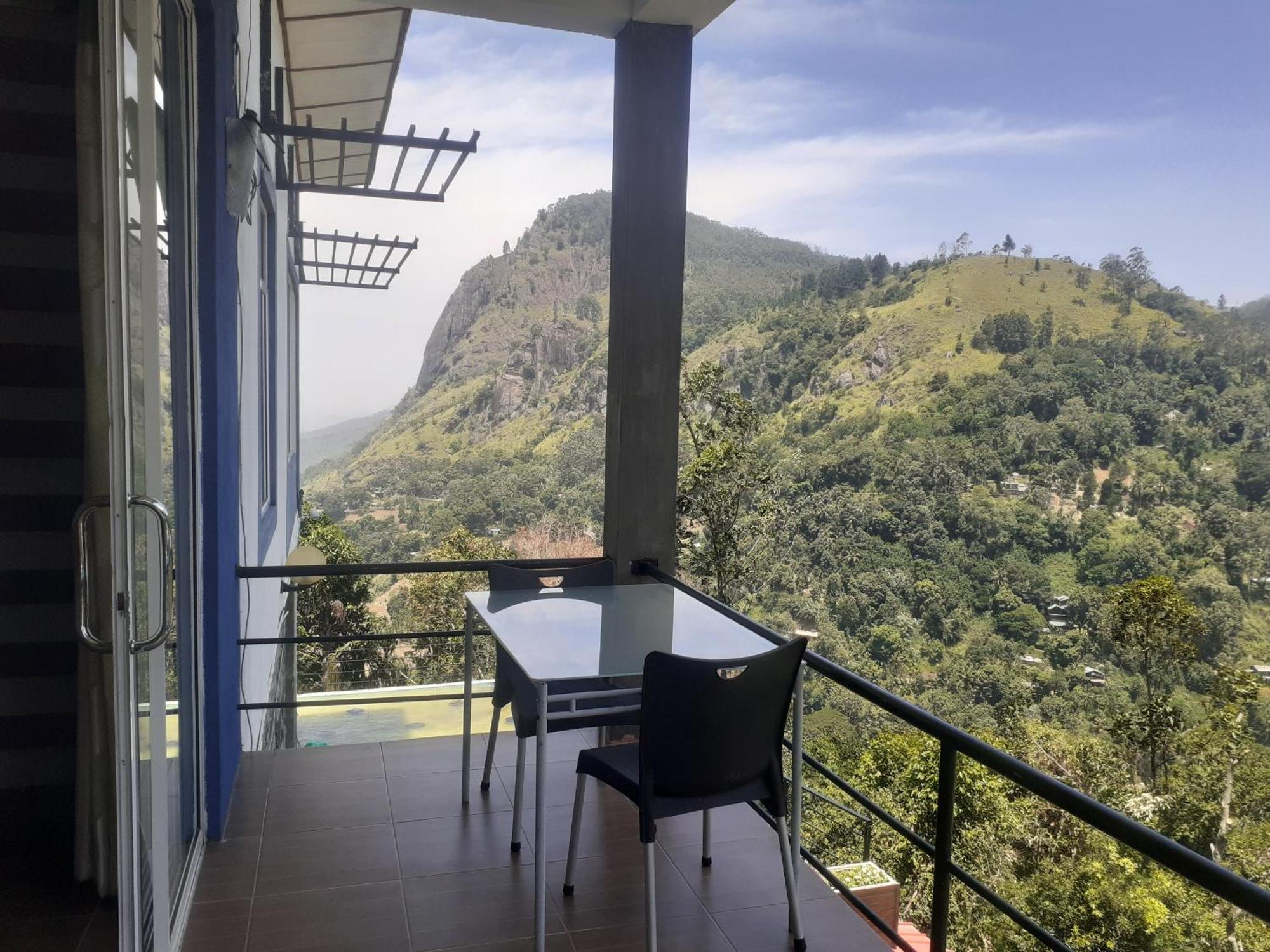 Ella Floating View Bed & Breakfast Bagian luar foto