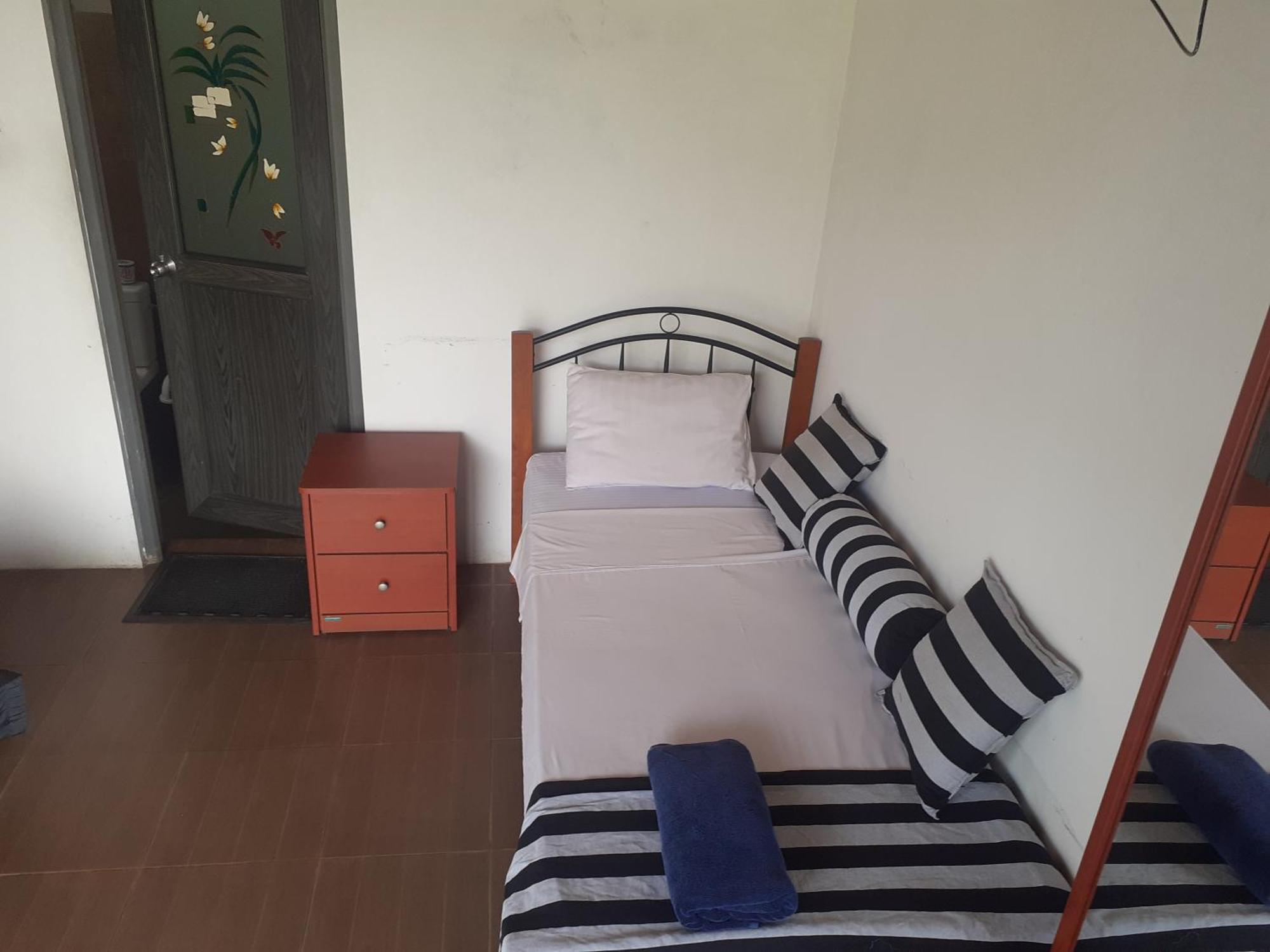 Ella Floating View Bed & Breakfast Bagian luar foto