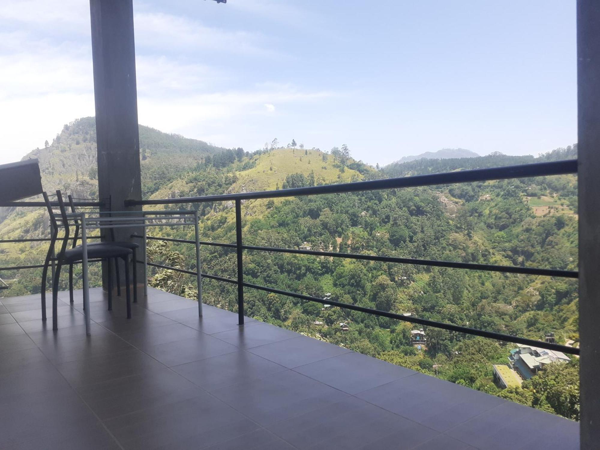 Ella Floating View Bed & Breakfast Bagian luar foto