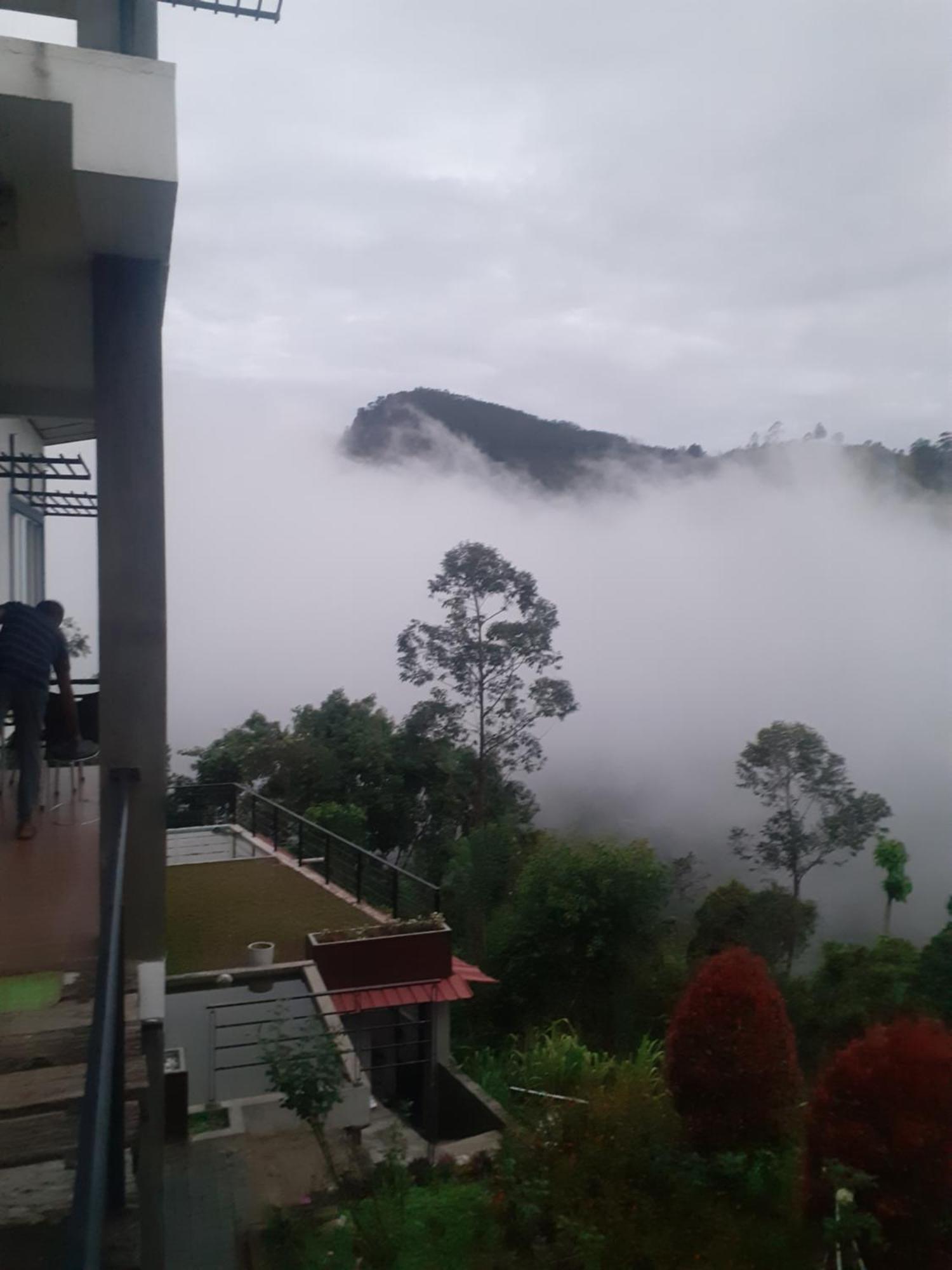 Ella Floating View Bed & Breakfast Bagian luar foto