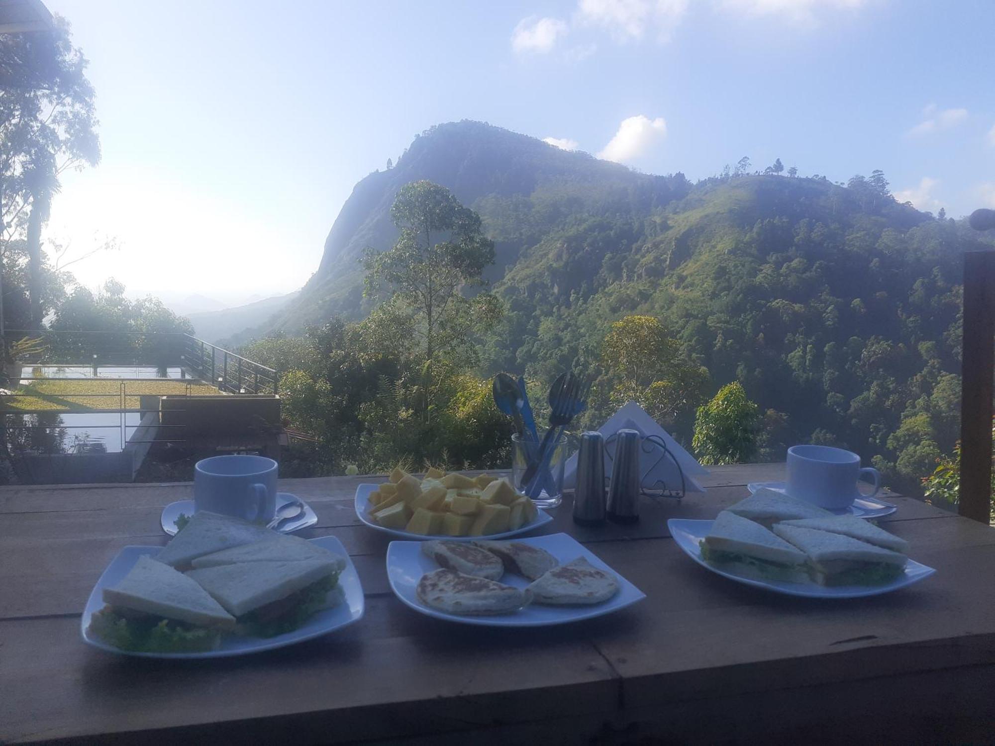 Ella Floating View Bed & Breakfast Bagian luar foto