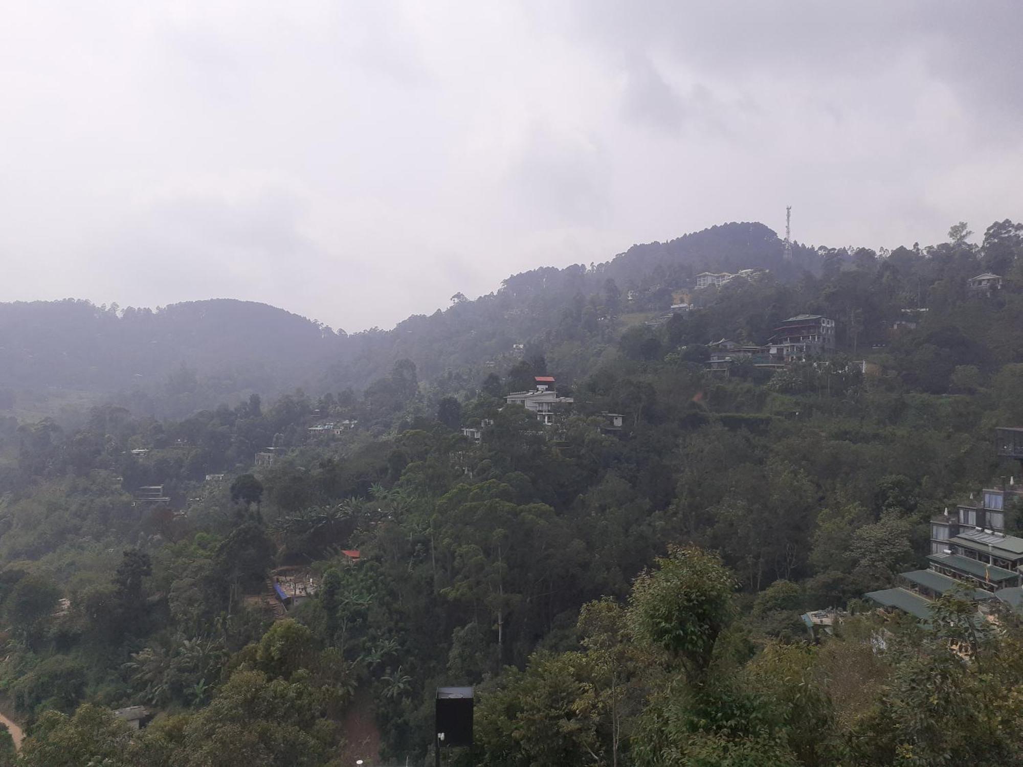 Ella Floating View Bed & Breakfast Bagian luar foto