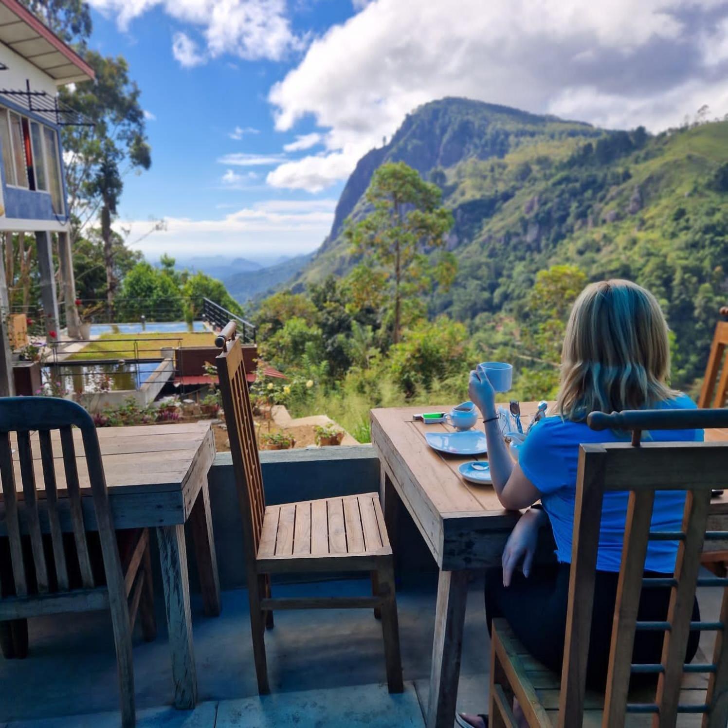 Ella Floating View Bed & Breakfast Bagian luar foto